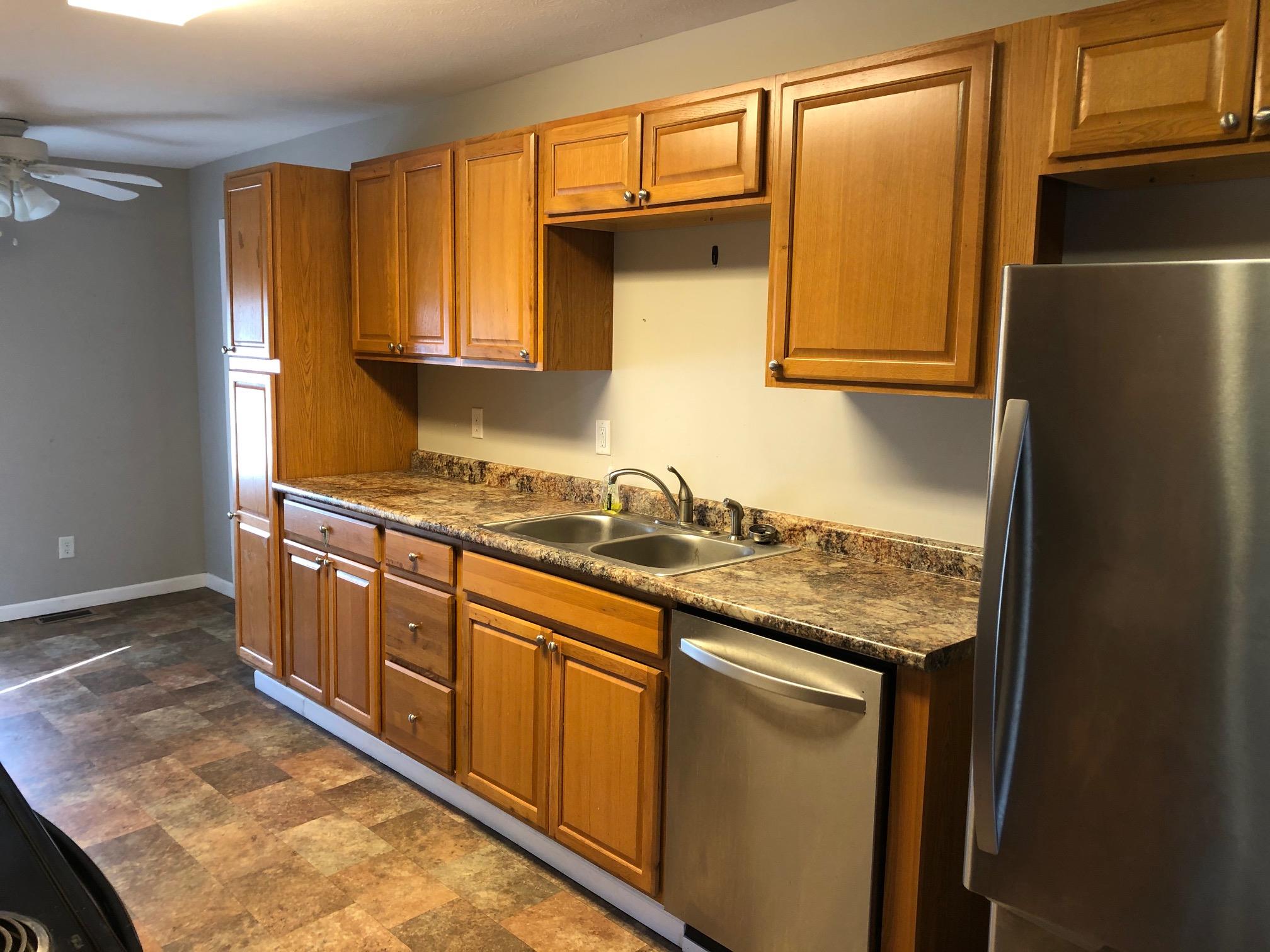 701 East 10th Street Rochester, IN 46975 - Photo 2 of 9