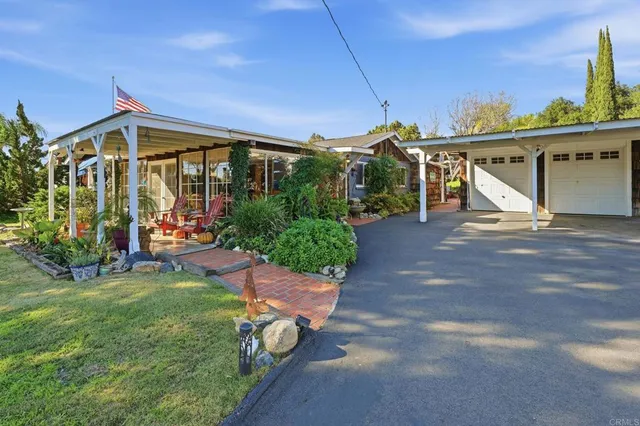 $748,747 | 145 Barhaven Lane, Fallbrook, CA 92028