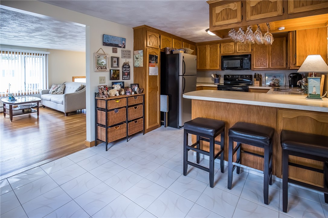 41 Kingswood Road Bristol, RI 02809 - Photo 9 of 36 Gallery Image 9