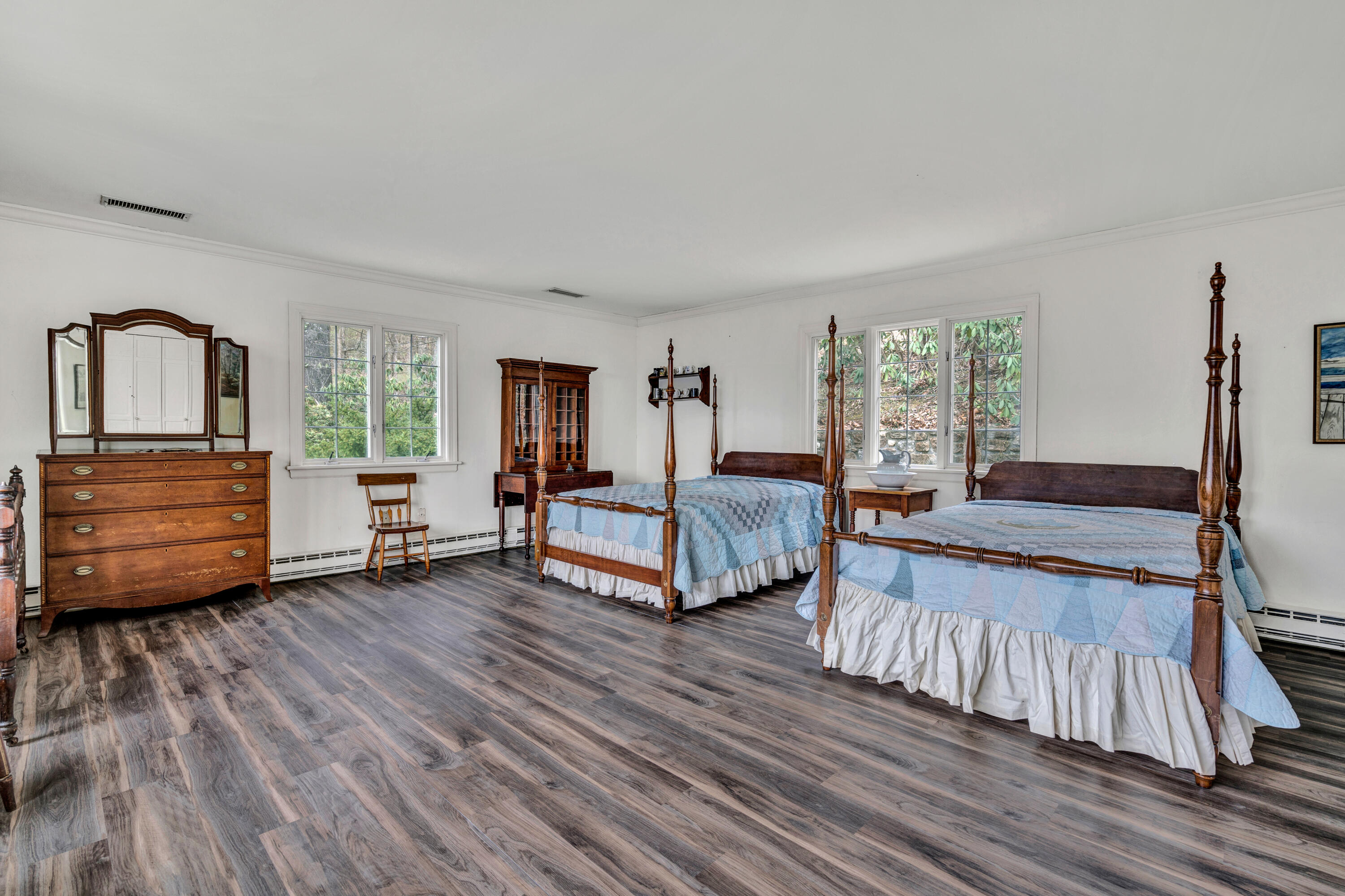 2402 Woodcliff Road Southeast Roanoke, VA 24014 - Photo 23 of 52 38-030720220103
