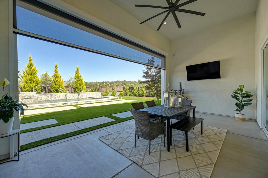806 Fallen Log Court Rocklin, CA 95765 - Photo 58 of 94 Remote controlled retractable solar screen