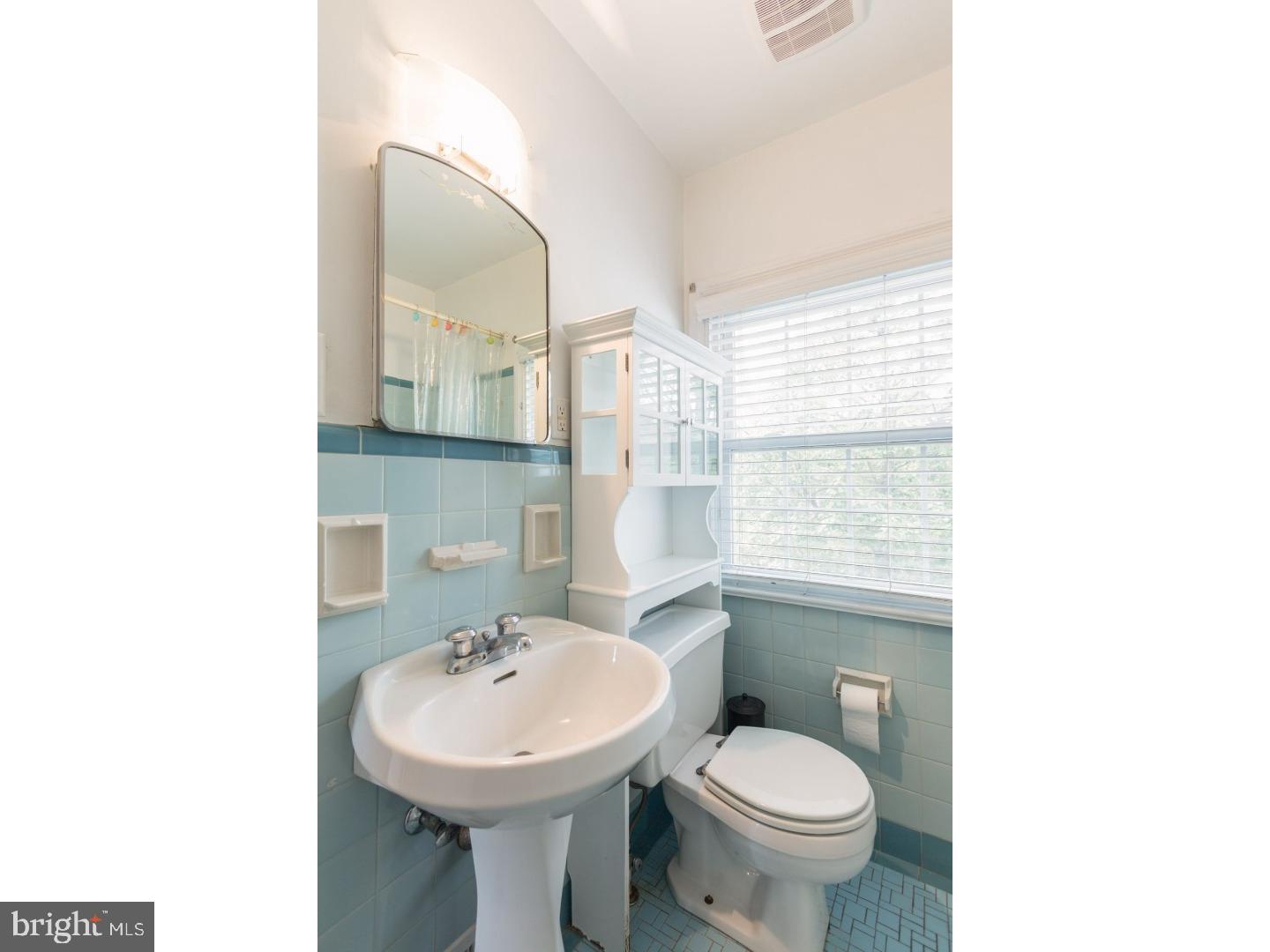 412 Red Leaf Road Wynnewood, PA 19096 - Photo 10 of 18