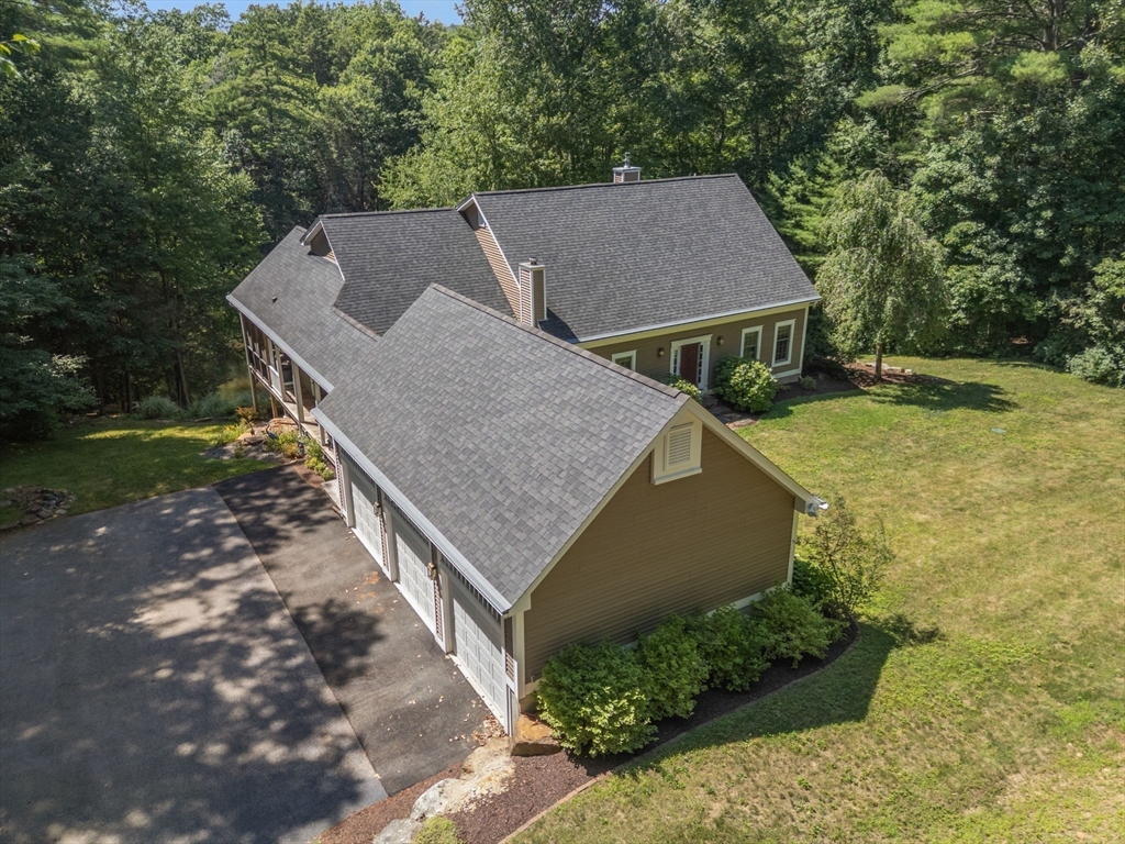 430 Mashapaug Road Holland, MA 01521 - Photo 4 of 38 Gallery Image 4