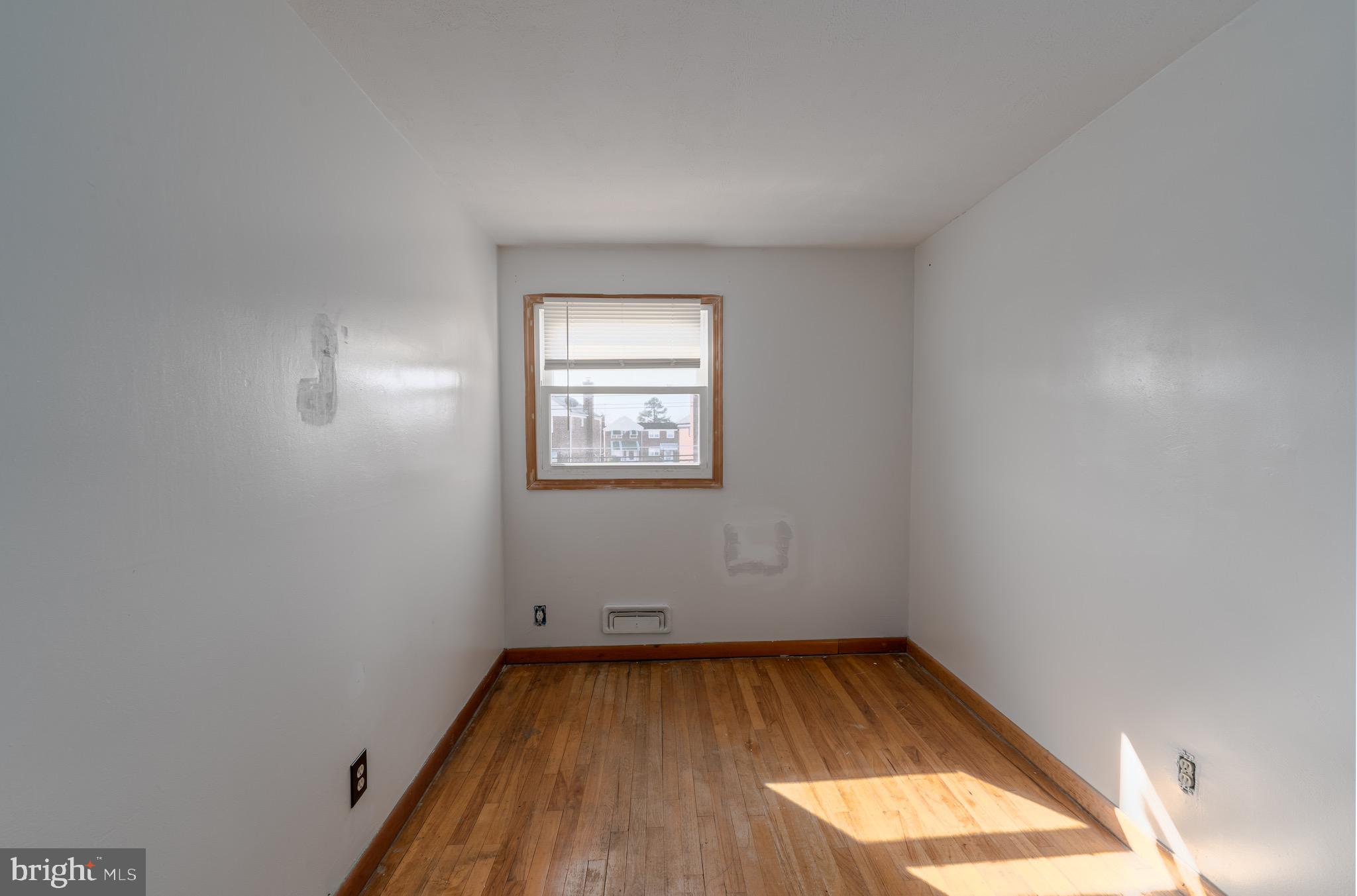 7825 Harold Road Baltimore, MD 21222 - Photo 11 of 15