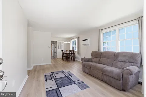 $385,000 | 4906 41st Place, Hyattsville, MD 20781