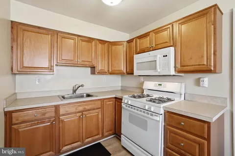 $385,000 | 4906 41st Place, Hyattsville, MD 20781