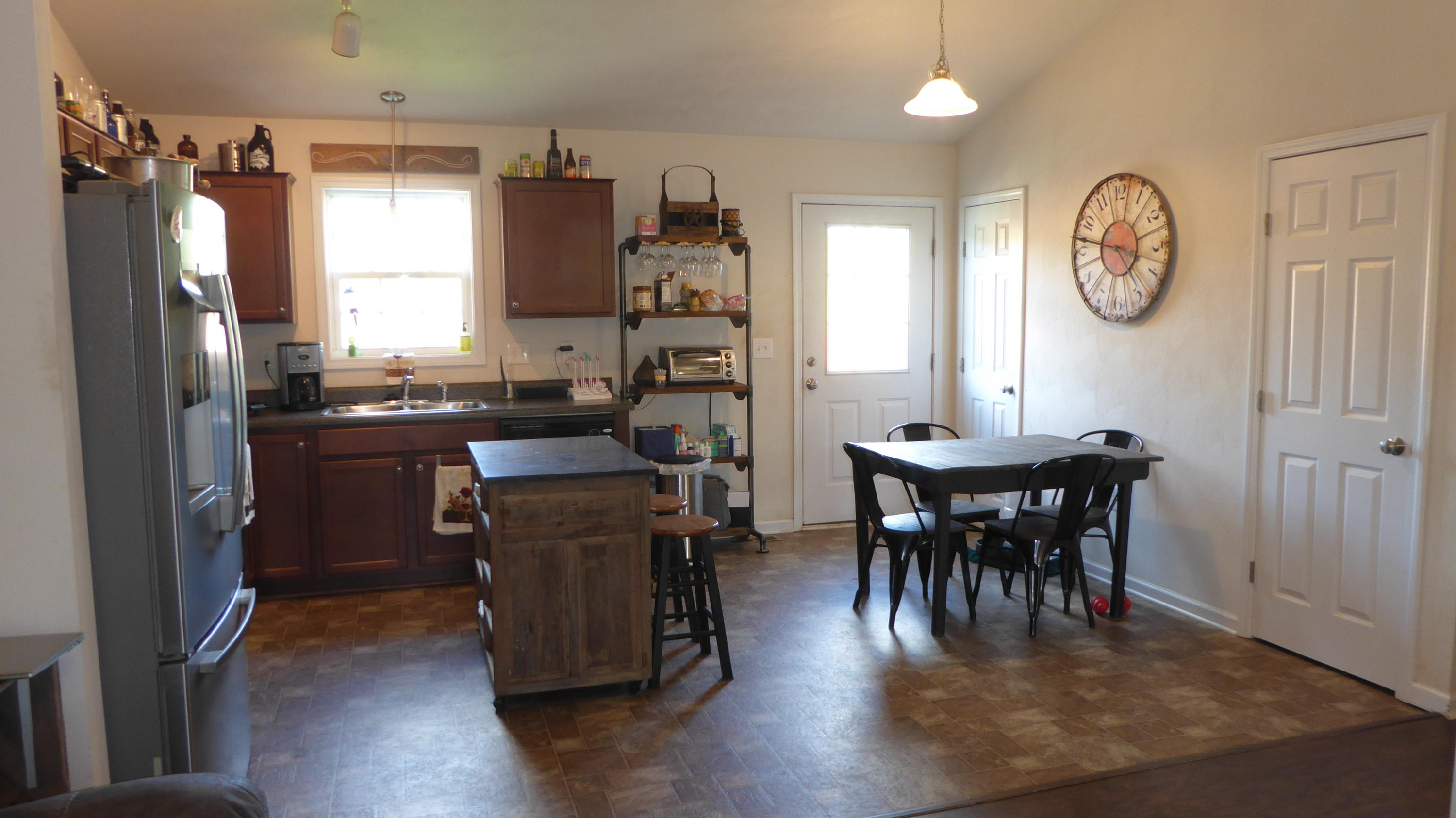 592 Old Fort Road Rocky Mount, VA 24151 - Photo 15 of 27 15 Kitchen & Dining Area