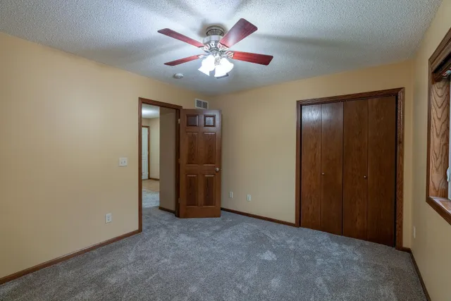 $450,000 | 225 Pinehurst Drive, Mankato, MN 56001