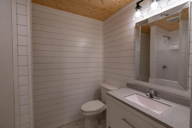 $450,000 | 225 Pinehurst Drive, Mankato, MN 56001