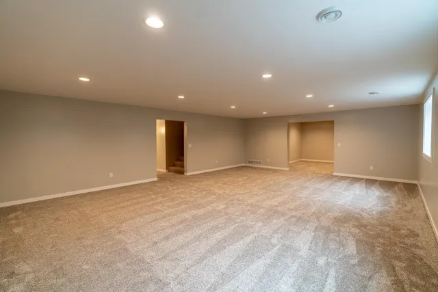 $450,000 | 225 Pinehurst Drive, Mankato, MN 56001