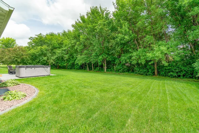 $450,000 | 225 Pinehurst Drive, Mankato, MN 56001