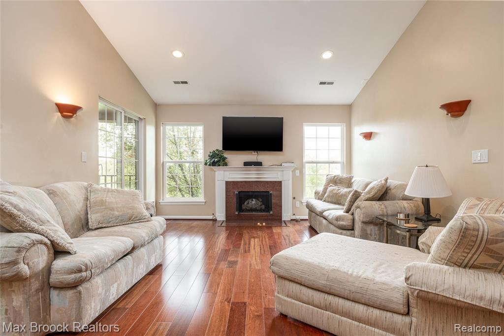 3434 Tremonte Circle Rochester, MI 48306 - Photo 5 of 22
