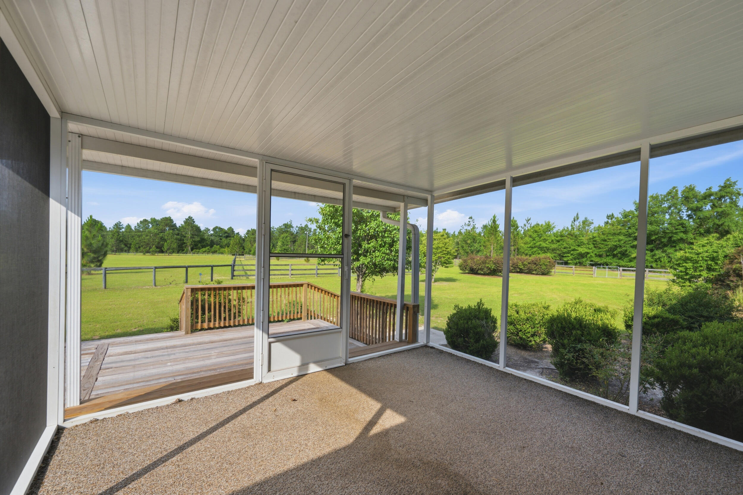 685 Centerwood Road Williston, SC 29853 - Photo 25 of 42