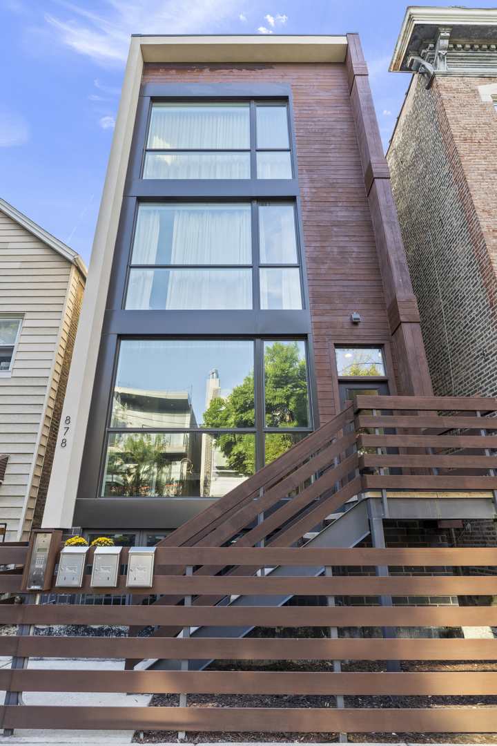 878 North Marshfield Avenue, Unit 1 Chicago, IL 60622 - Photo 1 of 26 a view of entryway with a front door