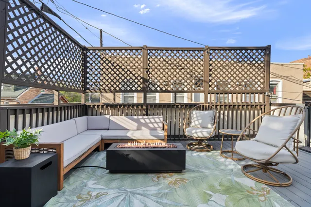 $899,000 | 878 North Marshfield Avenue, Unit 1, Chicago, IL 60622