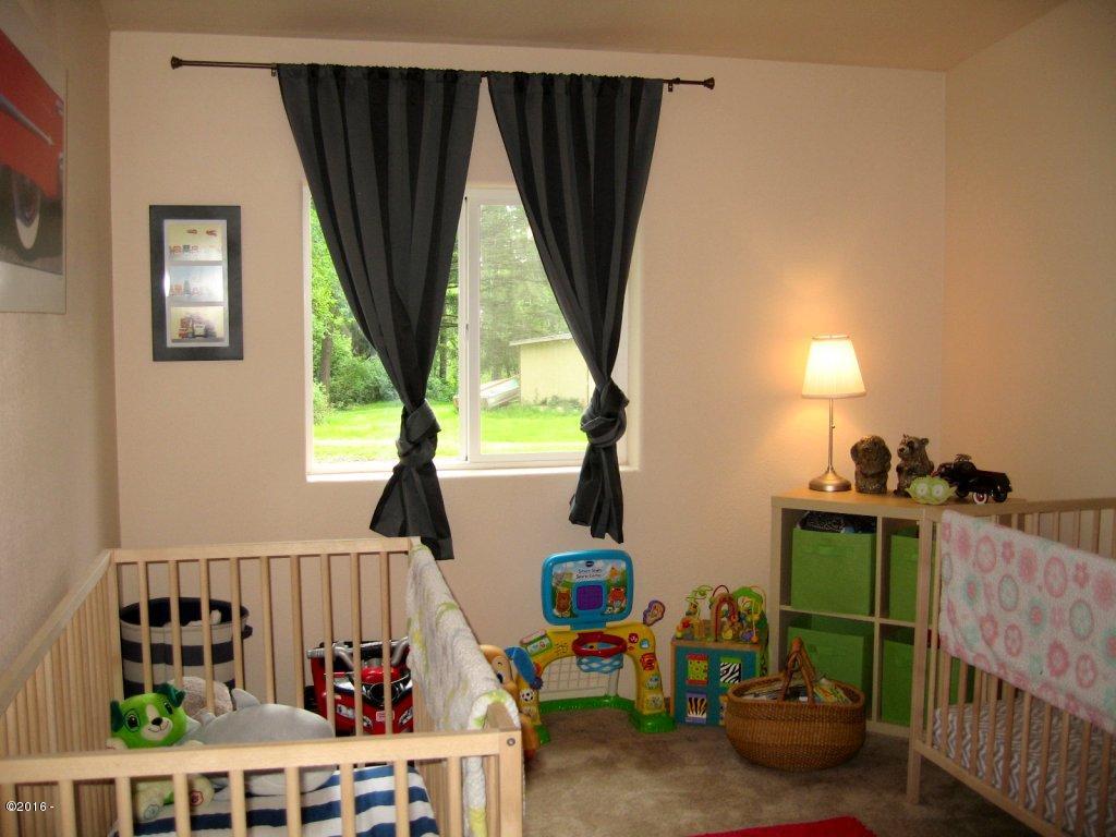 16 Schlecht Road Toledo, OR 97391 - Photo 18 of 22 Bedroom #3