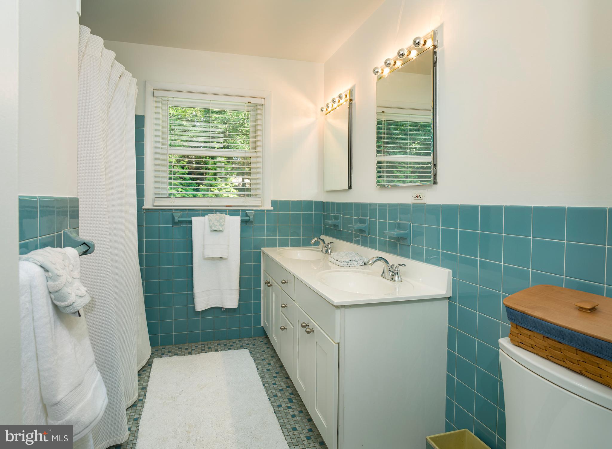 2014 Stone Ridge Lane Villanova, PA 19085 - Photo 18 of 24 Bathroom