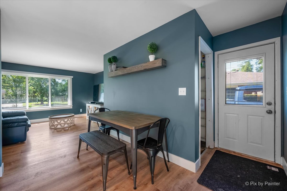 1820 Forrest Boulevard St. Charles, IL 60174 - Photo 9 of 30