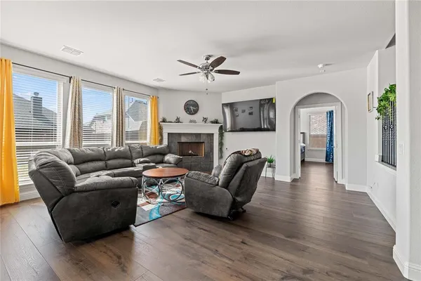 $3,600 | 612 Navo Road, Little Elm, TX 75068
