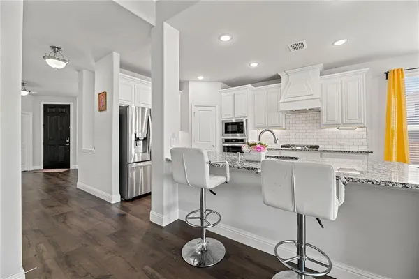 $3,600 | 612 Navo Road, Little Elm, TX 75068