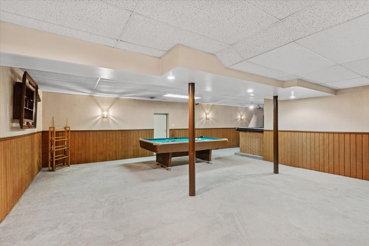 11333 72nd Street Burr Ridge, IL 60527 - Photo 17 of 32 a view of an empty room with wooden floor