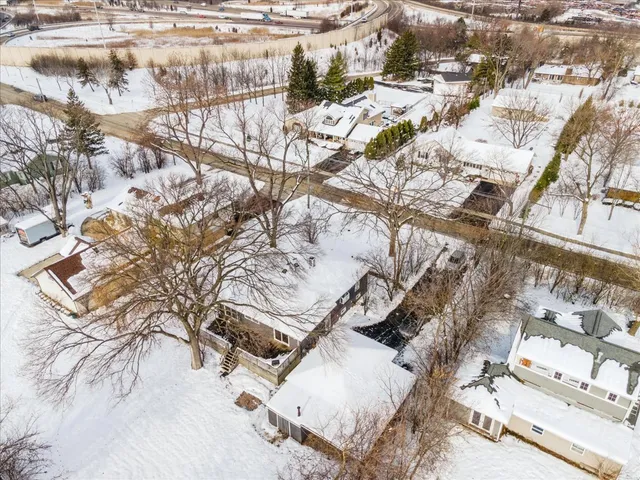 $450,000 | 11333 72nd Street, Burr Ridge, IL 60527