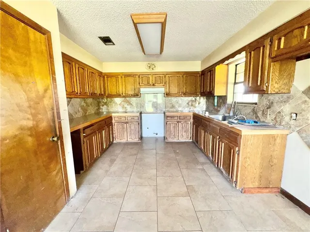 $500,000 | 30900 Highway 1064, Tickfaw, LA 70466