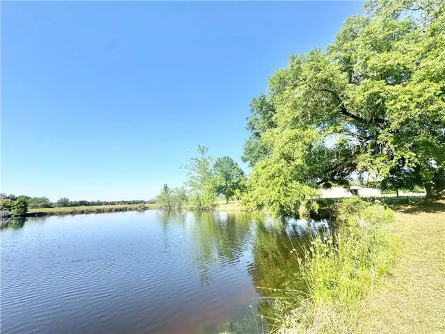 $500,000 | 30900 Highway 1064, Tickfaw, LA 70466
