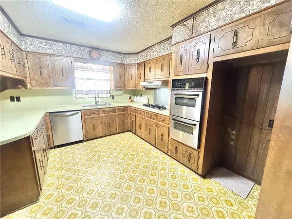 $500,000 | 30900 Highway 1064, Tickfaw, LA 70466