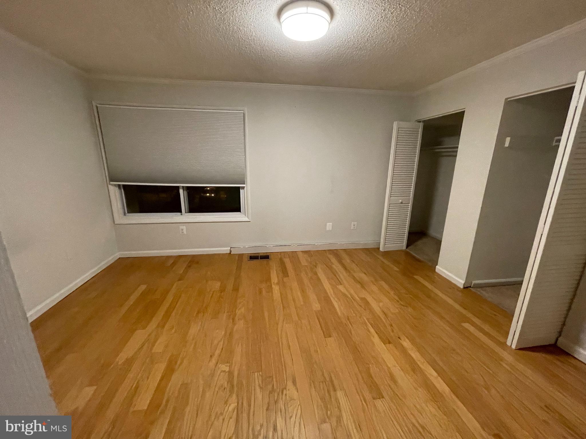 2314 Southgate Square Reston, VA 20191 - Photo 29 of 39 Extra Large Master Room With 3 Closets