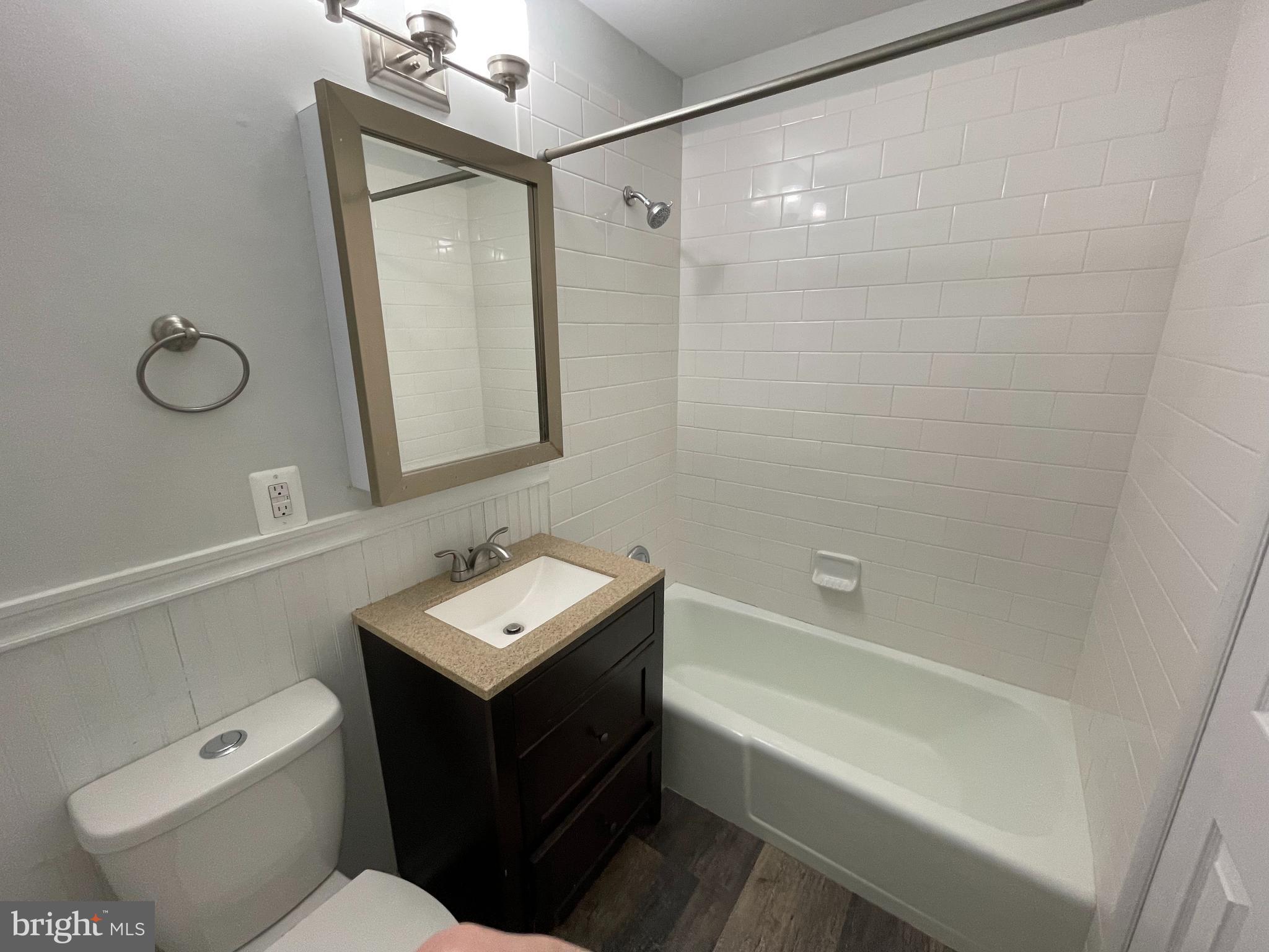 2314 Southgate Square Reston, VA 20191 - Photo 31 of 39 Full Bathroom With Bathtub