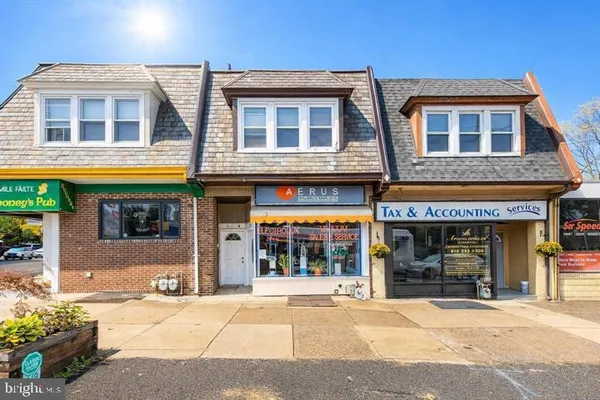 $550,000 | 447 West Chester Pike, Havertown, PA 19083