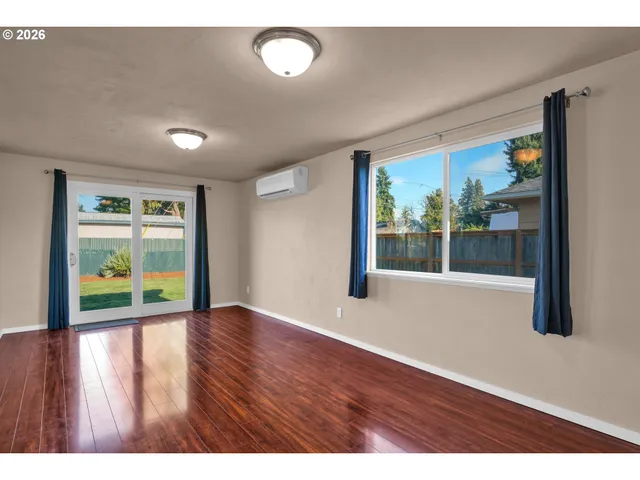 $425,000 | 596 Pinedale Avenue, Springfield, OR 97477