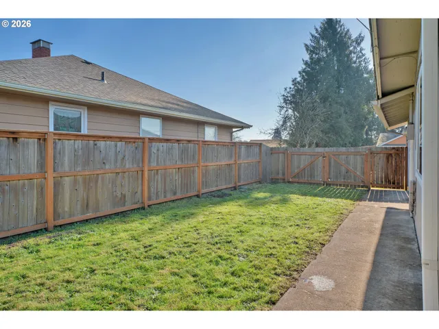 $425,000 | 596 Pinedale Avenue, Springfield, OR 97477
