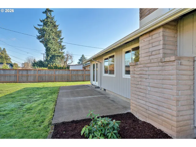 $425,000 | 596 Pinedale Avenue, Springfield, OR 97477