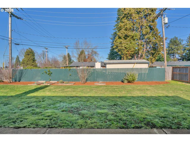 $425,000 | 596 Pinedale Avenue, Springfield, OR 97477