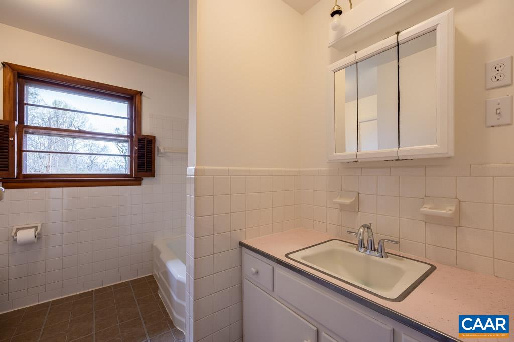2186 Polo Grounds Road Charlottesville, VA 22911 - Photo 19 of 37 Gallery Image 19