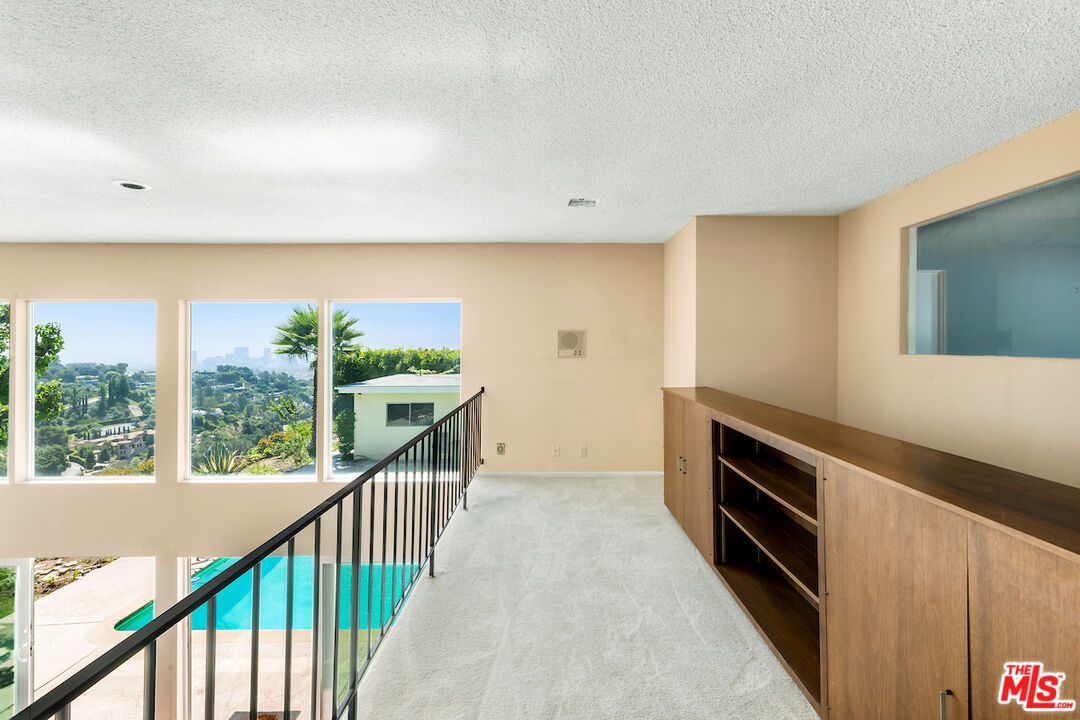 11343 Chalon Road Los Angeles, CA 90049 - Photo 28 of 45 Gallery Image 28