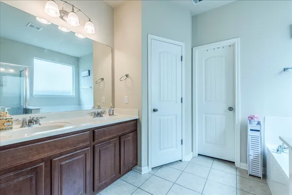 $450,000 | 18628 Wind Valley Way, Pflugerville, TX 78660