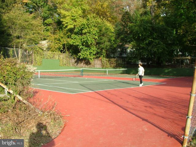 122 Round Bay Road Severna Park, MD 21146 - Photo 5 of 20 Community