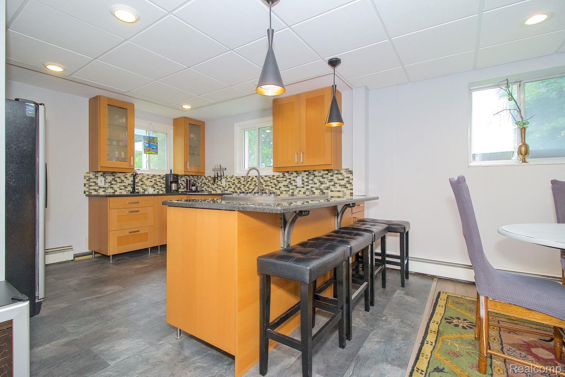 3379 East Rolston Road Fenton, MI 48430 - Photo 22 of 31 2nd kitchen
