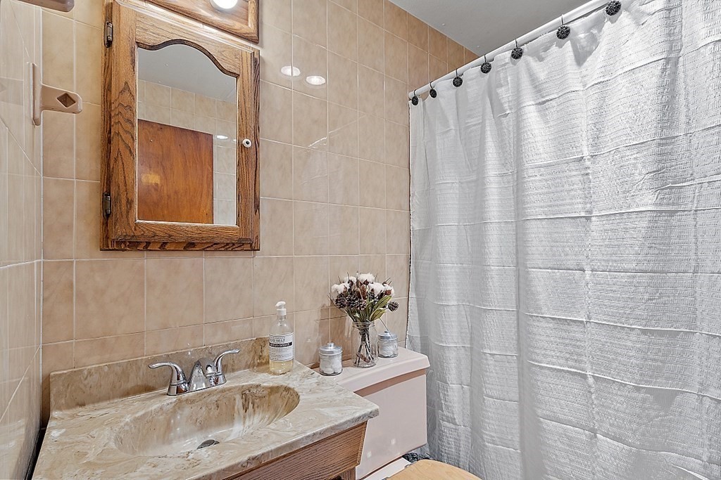 65 Whipple Road Billerica, MA 01821 - Photo 13 of 37