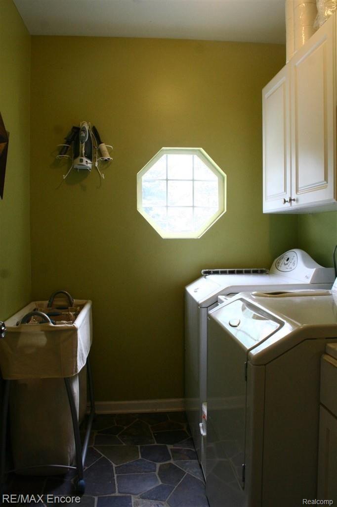 275 Michelson Road Rochester, MI 48307 - Photo 11 of 16 First Floor Laundry.JPG