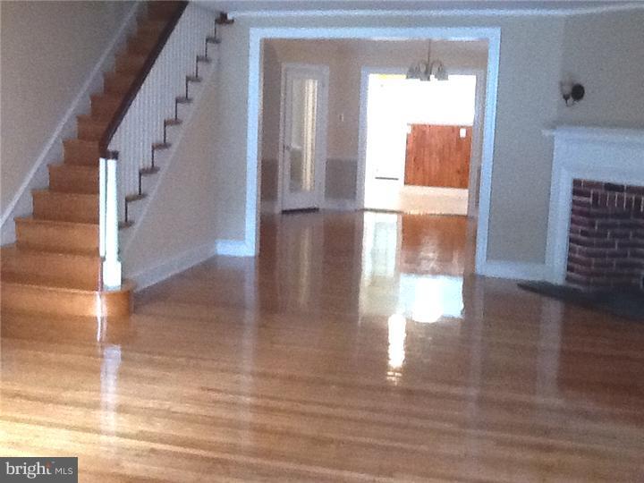 252 Maypole Road Upper Darby, PA 19082 - Photo 1 of 18 Living Room