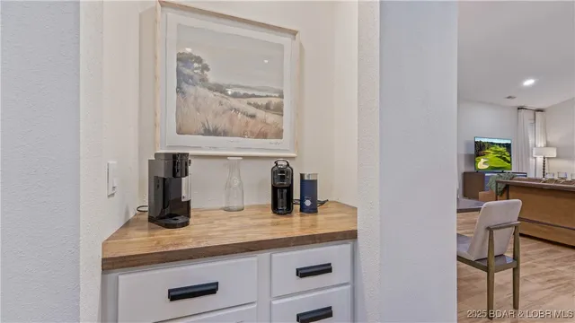 $429,000 | 306 Green Trails Court, Camdenton, MO 65020