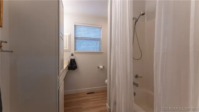 $429,000 | 306 Green Trails Court, Camdenton, MO 65020