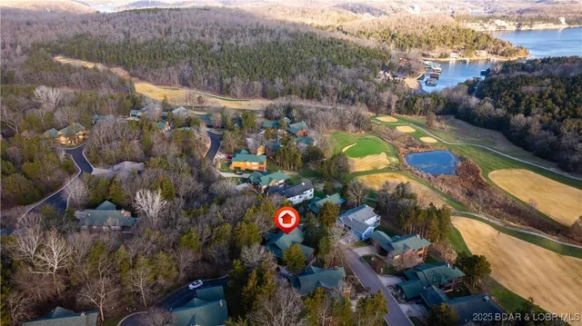 $429,000 | 306 Green Trails Court, Camdenton, MO 65020