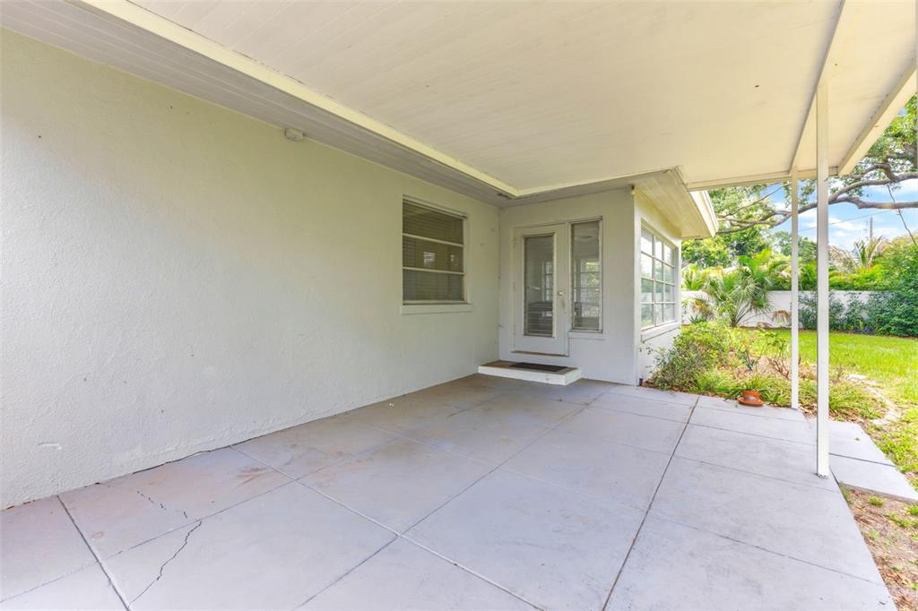 1705 Indian Rocks Road Belleair, FL 33756 - Photo 25 of 31