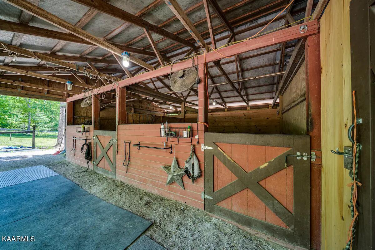 135 Wildcat Road Jamestown, TN 38556 - Photo 18 of 19 image (2)