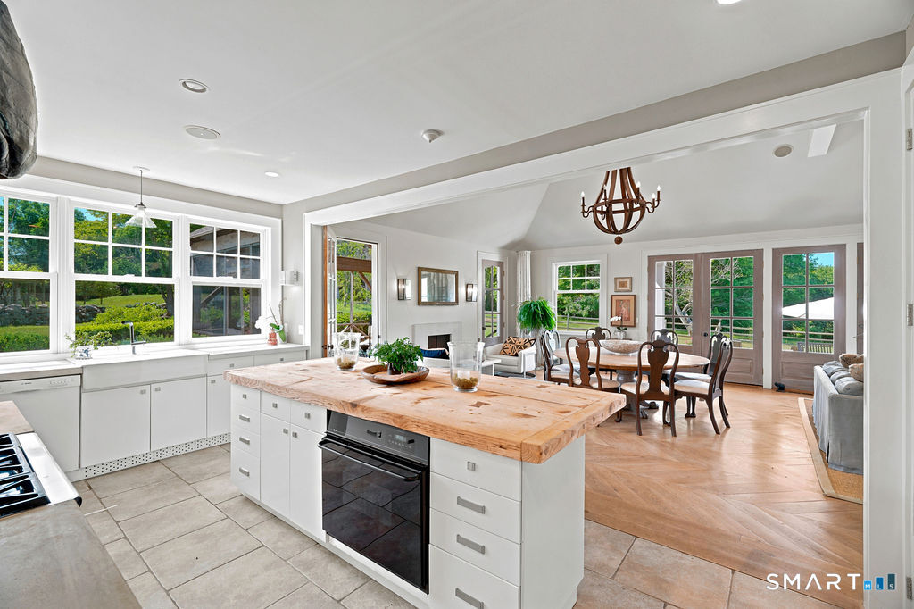 261-1 Grassy Hill Road Lyme, CT 06371 - Photo 10 of 40